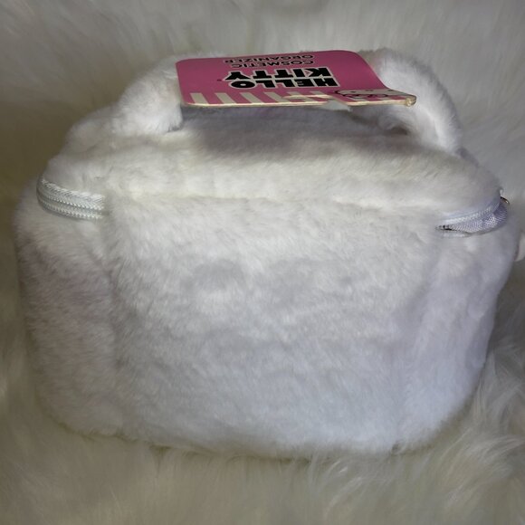 NEW Hello Kitty‎ Plush Cosmetic Bag Organizer - Picture 5 of 6
